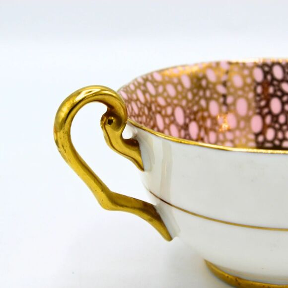 Vintage Victoria C&E Bone China Teacup & Saucer Pink Bubble Pattern Gold Gilt - Picture 5 of 6